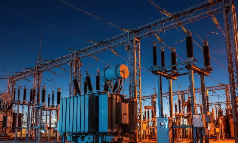 Sous-station au coucher du soleil