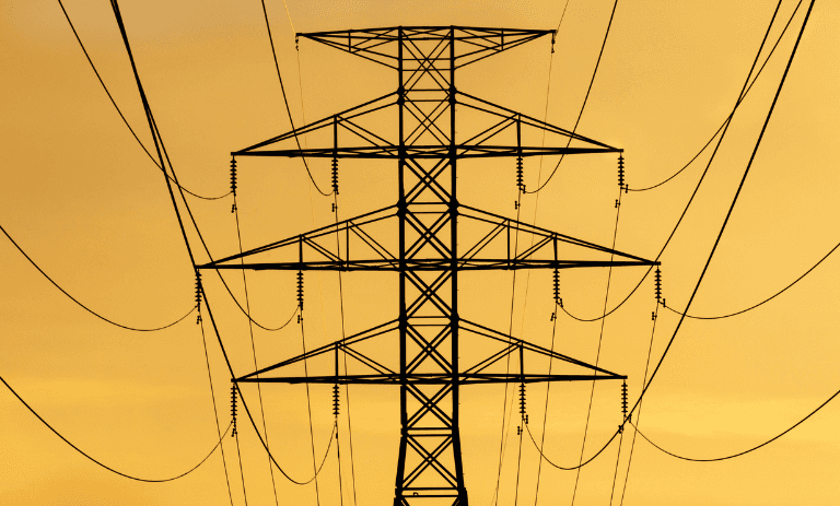 Lignes de transmission haute tension soutenant la conformité au code du réseau